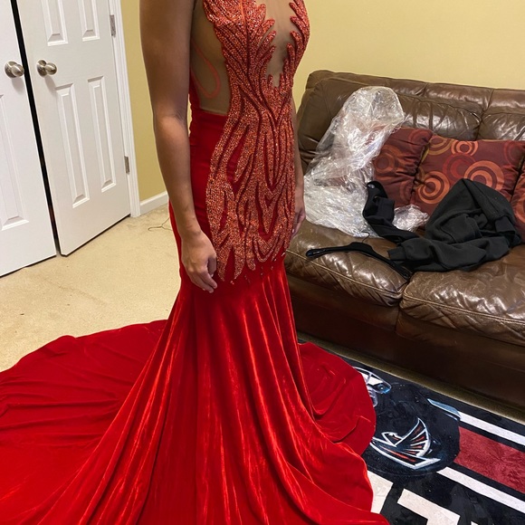 Selling a red prom dress only worn once for a couple of hours. - Picture 7 of 11